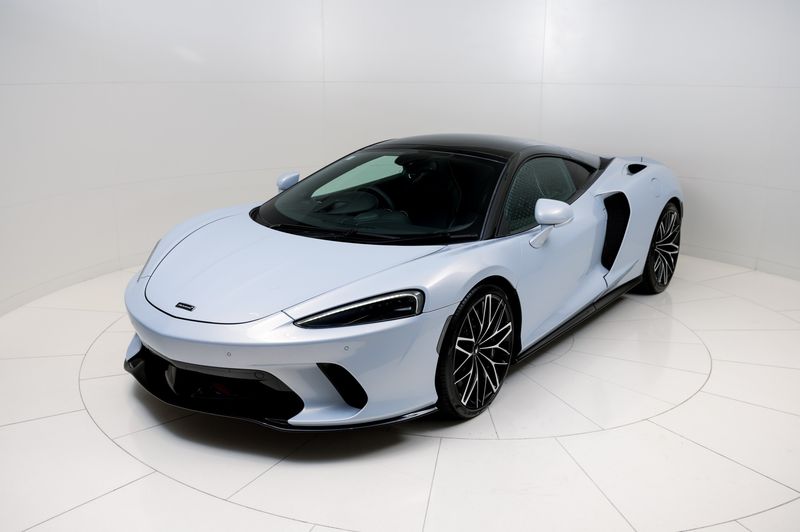 McLaren GT
