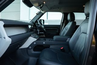 Land Rover Defender 110 D240 SE