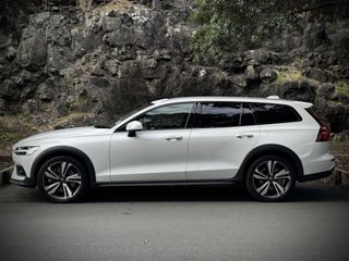 Volvo V60 Cross Country B5 AWD Ultimate Bright