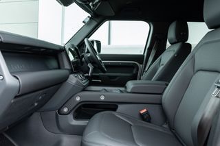Land Rover Defender 110 D250 S