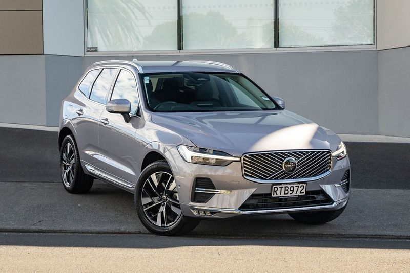 Volvo XC60 B5 AWD Plus