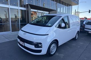 Hyundai STARIA LOAD