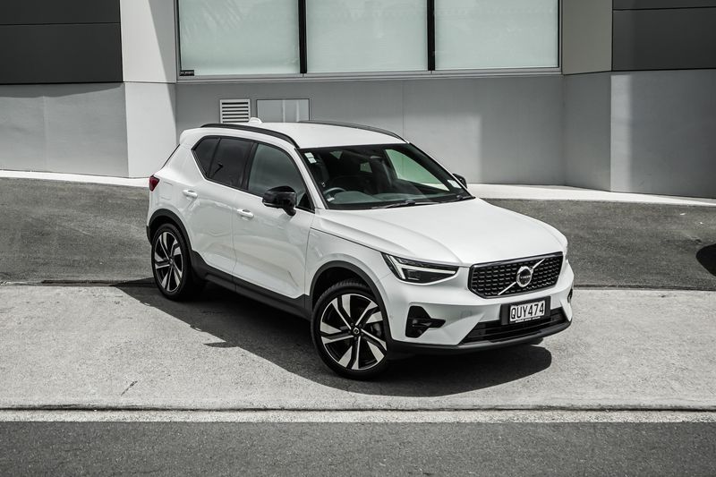 Volvo XC40 B4 Ultra Dark