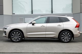 Volvo XC60 B5 AWD Plus