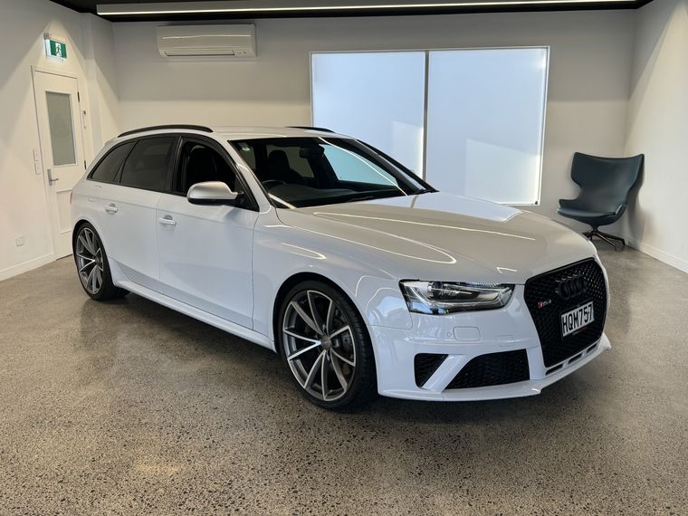 Audi RS4 RS 4 Avant 4.2 FSI