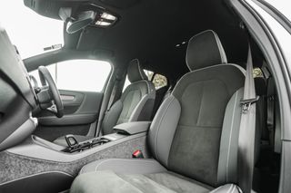 Volvo XC40 B4 Ultra Dark