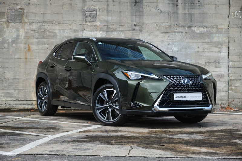 Lexus UX 300h Limited