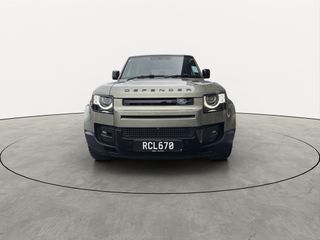 Land Rover Defender 110 D240