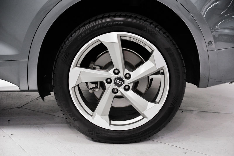 AUDI Q5 45 TFSI sport