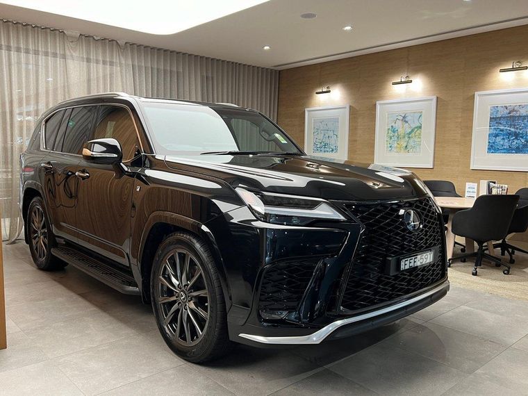 Lexus LX