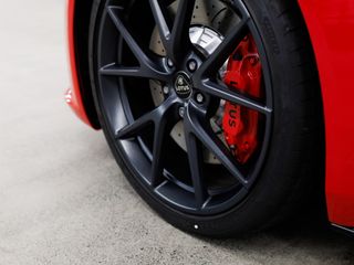 Lotus Emira Sport 2.0Pt/8Am