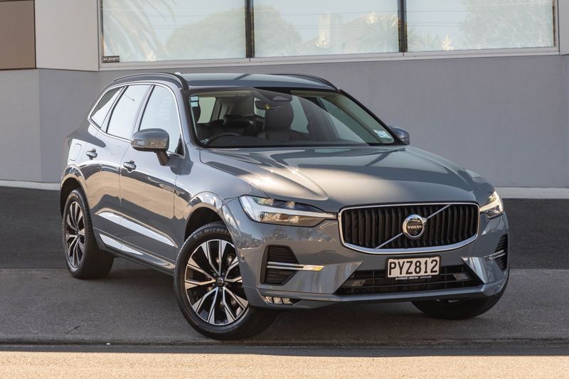 Volvo XC60 B5 AWD Plus