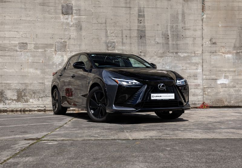 Lexus RZ 550e F-Sport