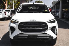 Isuzu MU-X