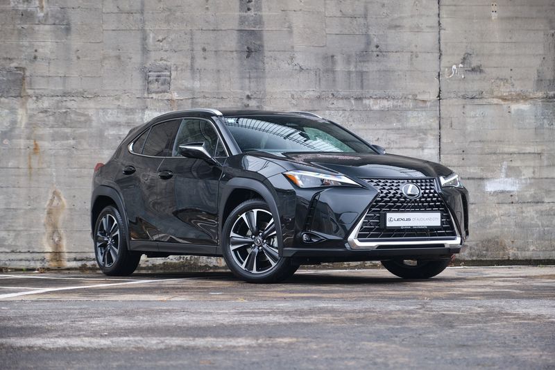 Lexus UX 300h Premium