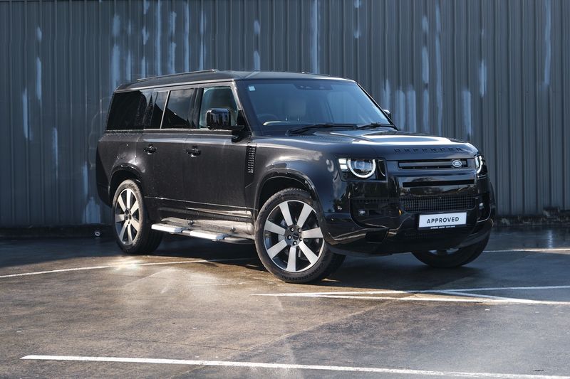 Land Rover Defender 130 D350 X-Dynamic HSE