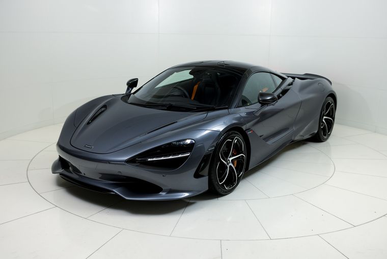 McLaren 750s Coupe