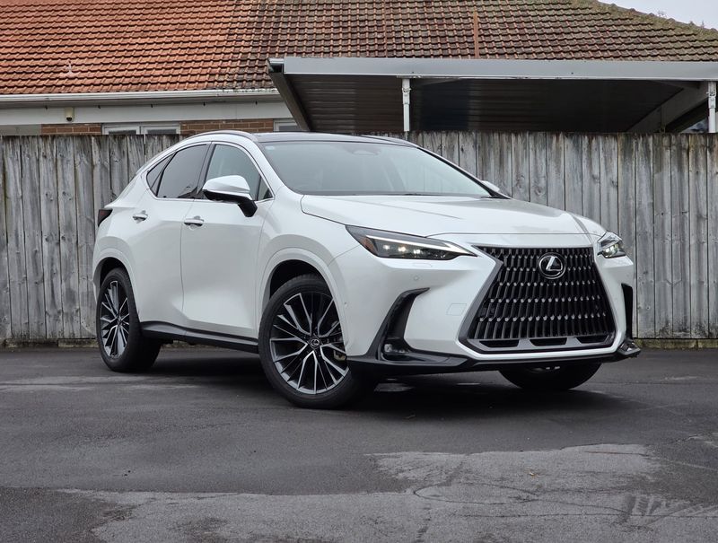 Lexus NX 350h Limited Design