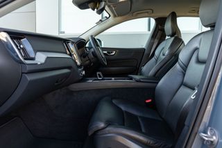 Volvo XC60 B5 AWD Plus