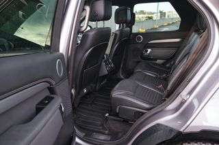 Land Rover Discovery D250 R-Dynamic SE