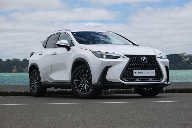 Lexus NX 350h Premium