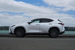 Lexus NX 350h Premium