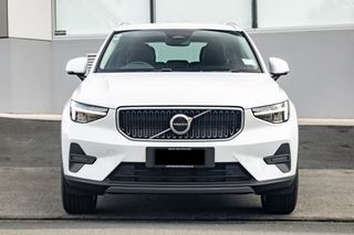 Volvo XC40 B4 FWD Plus