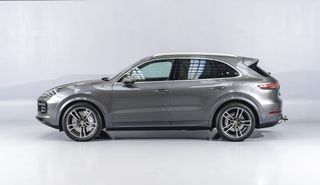 Porsche Cayenne Turbo 4.0PT/4WD/8AT