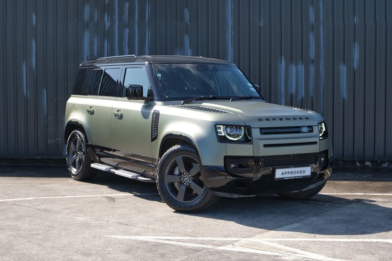 Land Rover Defender 110 D300 X-Dynamic HSE