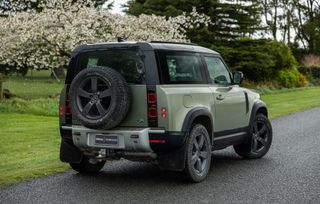 Land Rover Defender 90 D240 SE