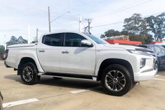 Mitsubishi Triton