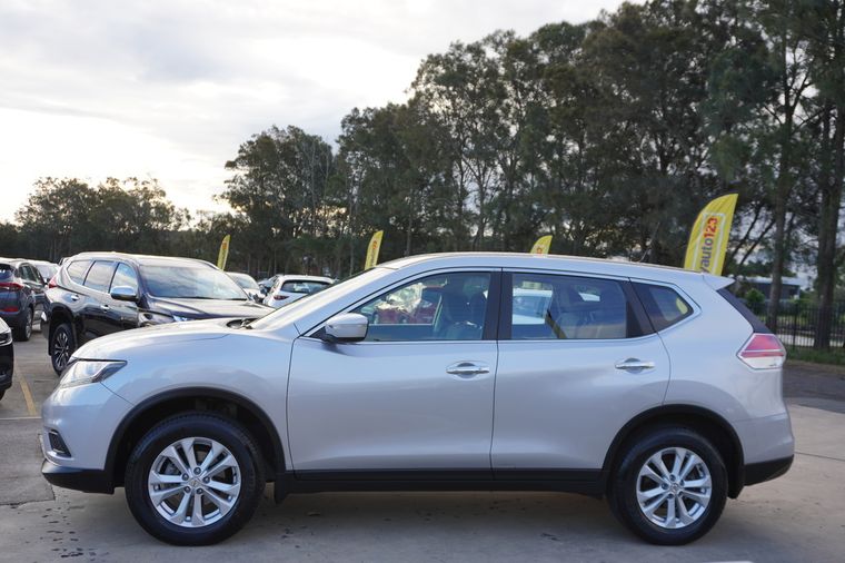 NISSAN X-TRAIL ST