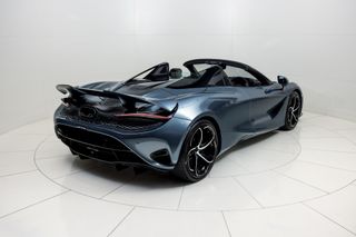 McLaren 750s Spider