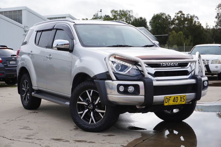 ISUZU TRUCKS MU-X LS-T