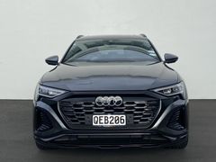 Audi Q8 55 e tron S line