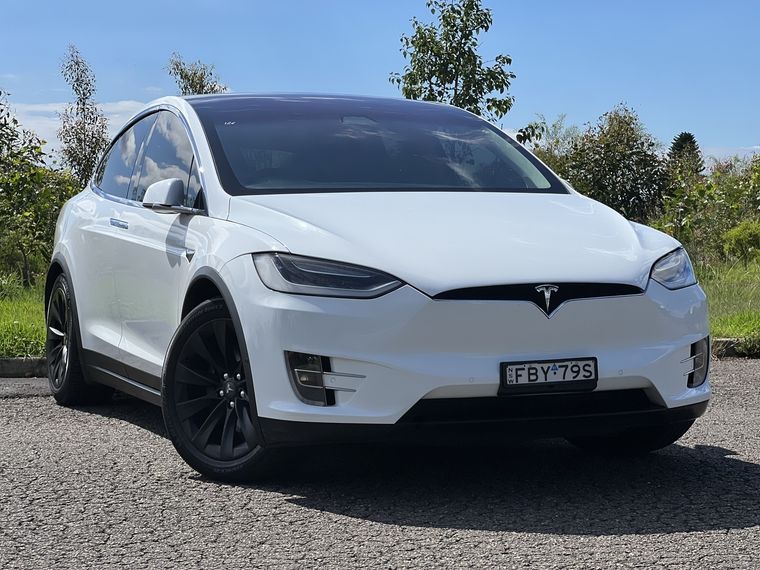 TESLA MODEL X 90D