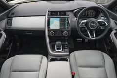 Jaguar E-Pace P250 AWD R-Dynamic SE