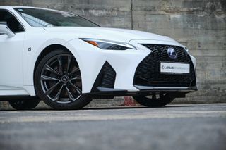 Lexus IS 300H F SPORT