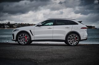 Jaguar F-Pace SVR