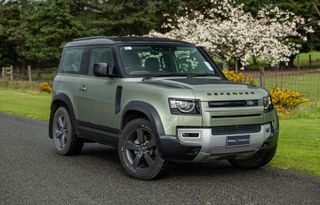 Land Rover Defender 90 D240 SE