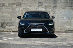 Lexus ES 300H Limited 2.5Ph/Hd