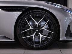 Aston Martin DB12 Coupe
