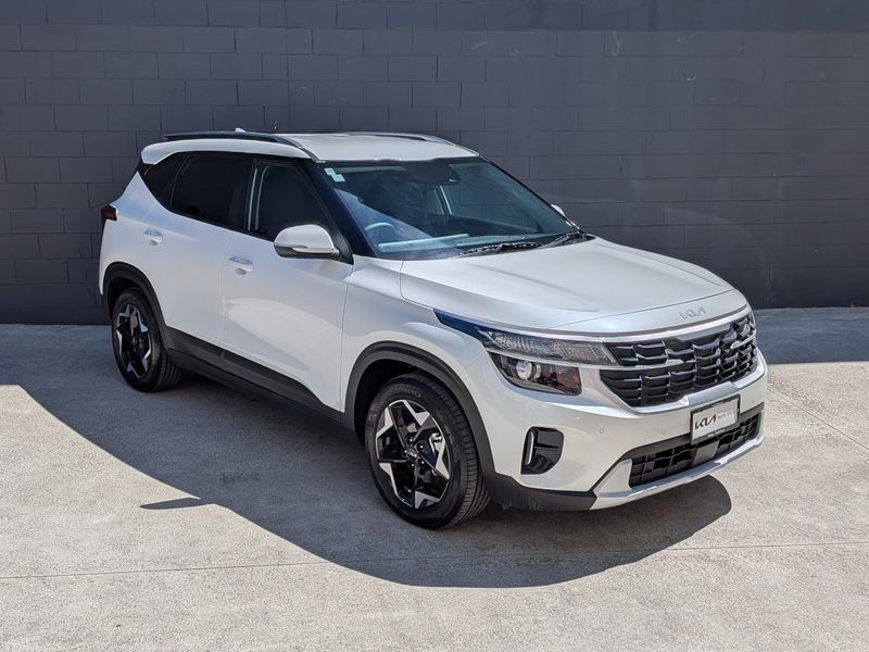 Kia Seltos LX + 2L IVT Auto