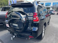 Toyota Landcruiser Prado