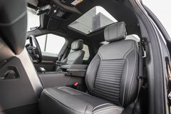 Land Rover Discovery D300 R-Dynamic HSE