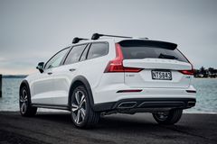 Volvo V60 B5 AWD Cross Country