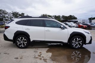 SUBARU OUTBACK AWD Touring