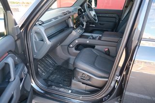 Land Rover Defender 110 D350 X-Dynamic SE