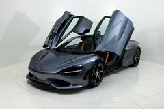 McLaren 750s Coupe