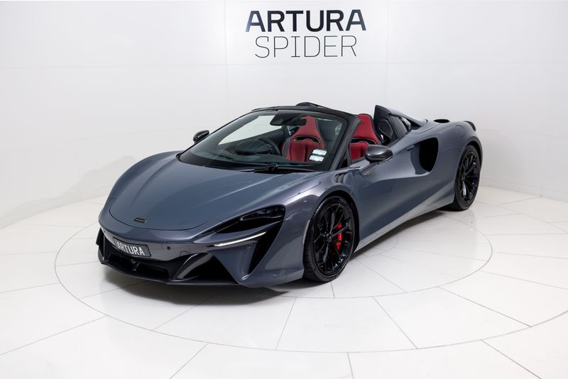 McLaren Artura Spider